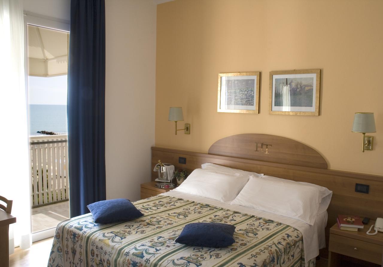 Hotel Tritone Caorle Eksteriør bilde