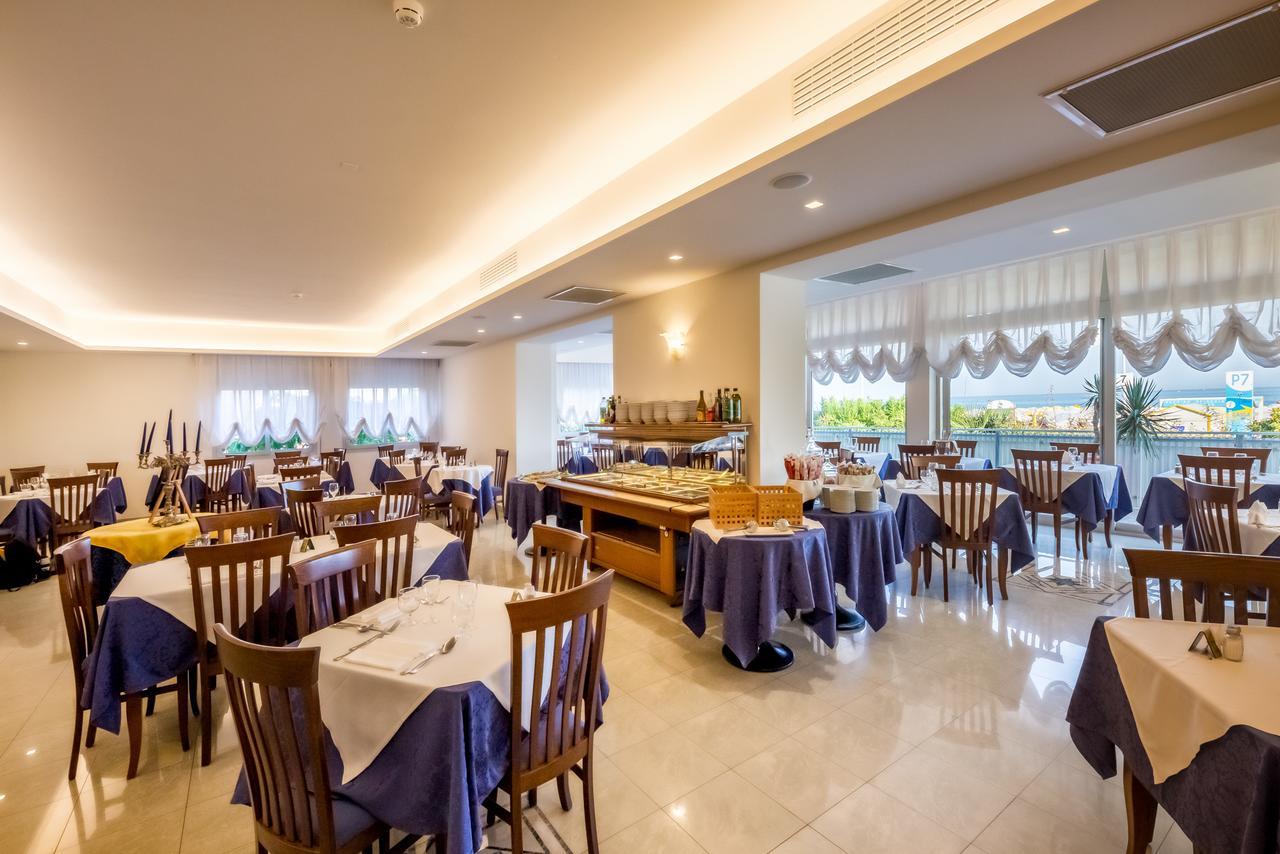 Hotel Tritone Caorle Eksteriør bilde