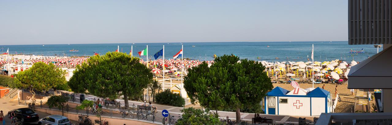 Hotel Tritone Caorle Eksteriør bilde