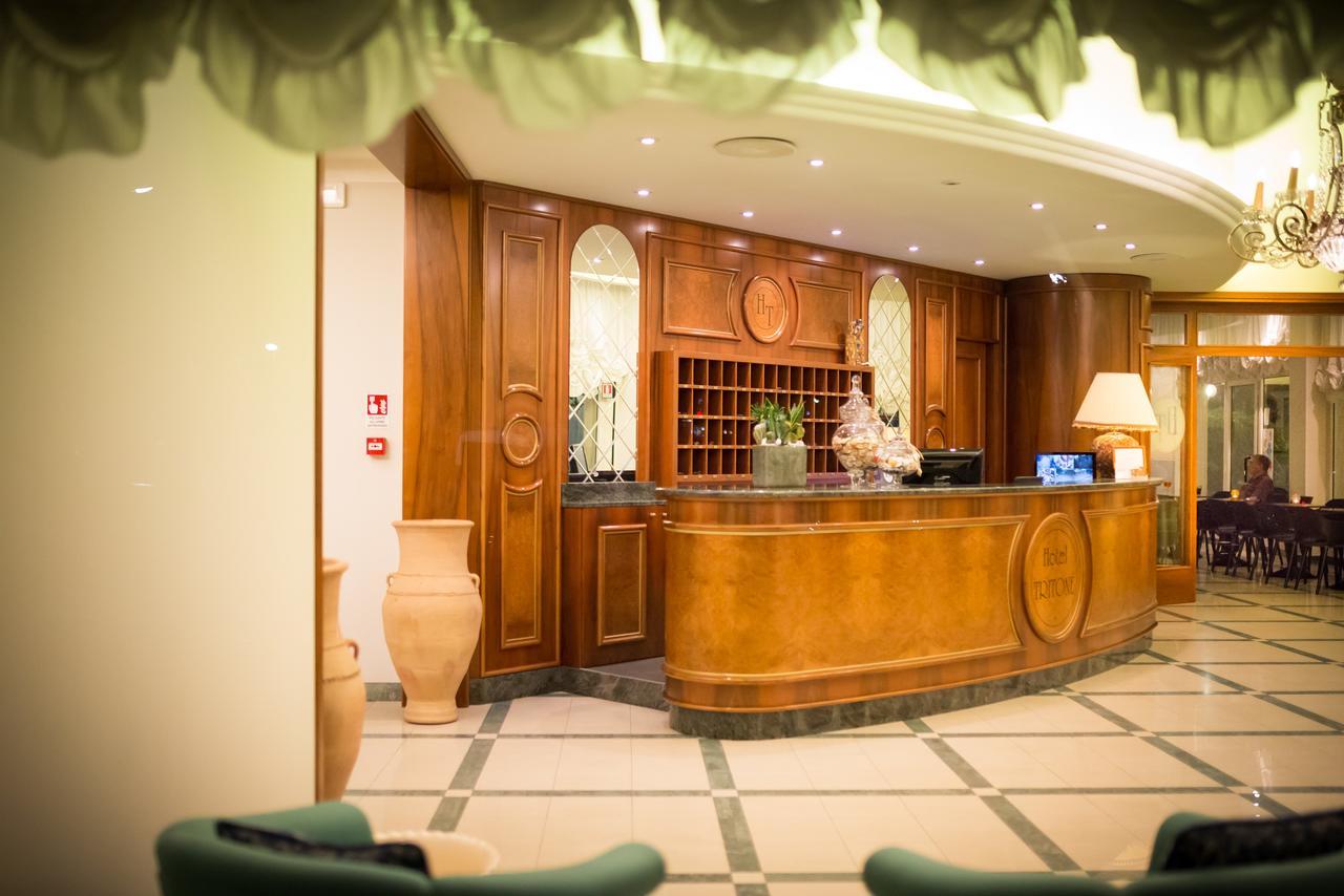Hotel Tritone Caorle Eksteriør bilde