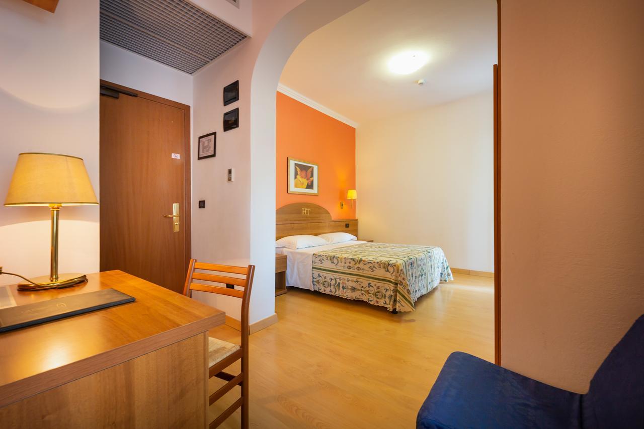 Hotel Tritone Caorle Eksteriør bilde